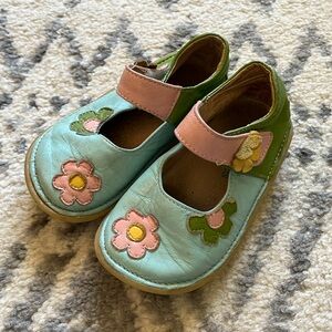 Pippytoes toddler size 7 leather shoes